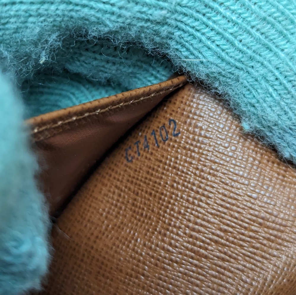 ✨️💎Authentic Louis Vuitton long monogram Unisex wallet - Picture 4 of 11